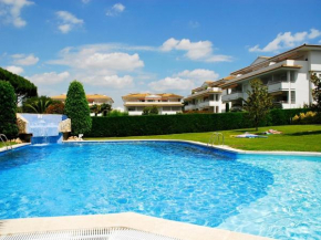 Apartment in Pals near sand beach